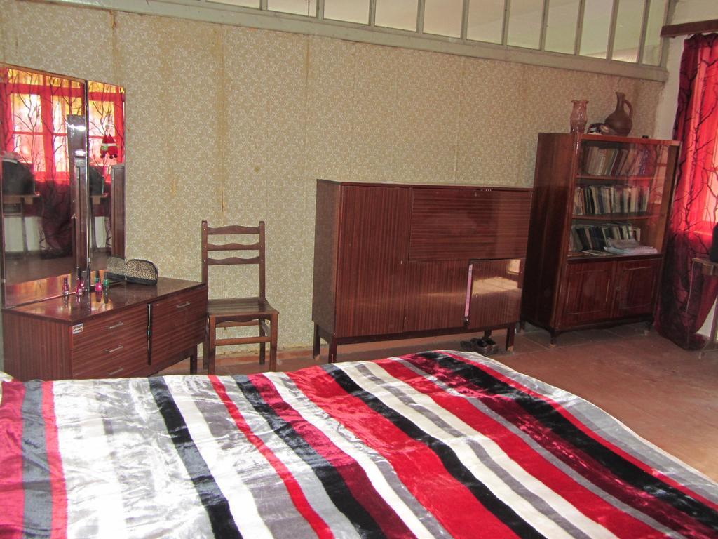 Guest House Adelina Mestia Buitenkant foto