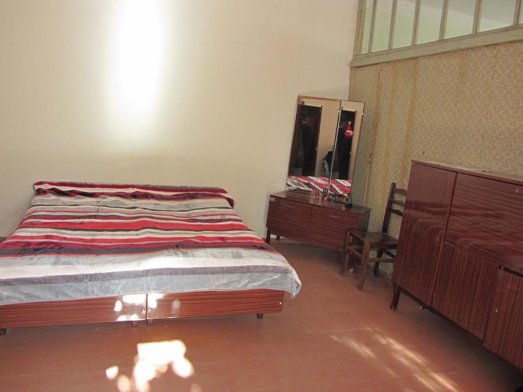 Guest House Adelina Mestia Buitenkant foto