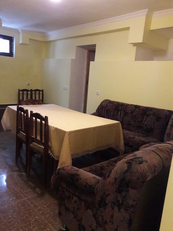 Guest House Adelina Mestia Buitenkant foto