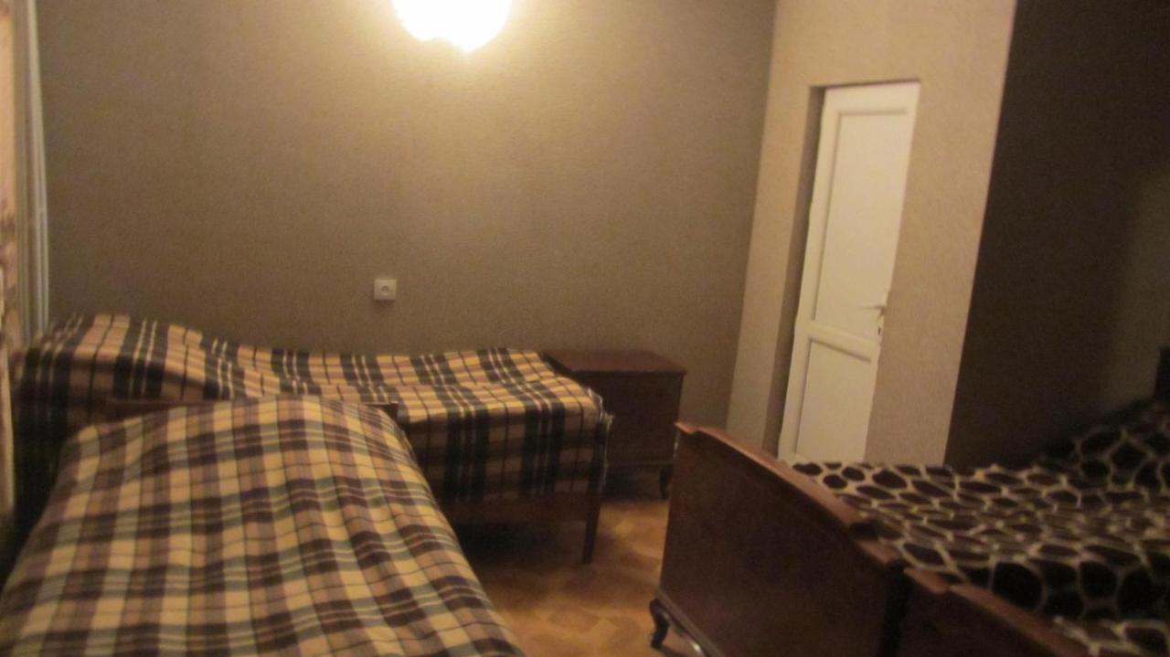Guest House Adelina Mestia Buitenkant foto