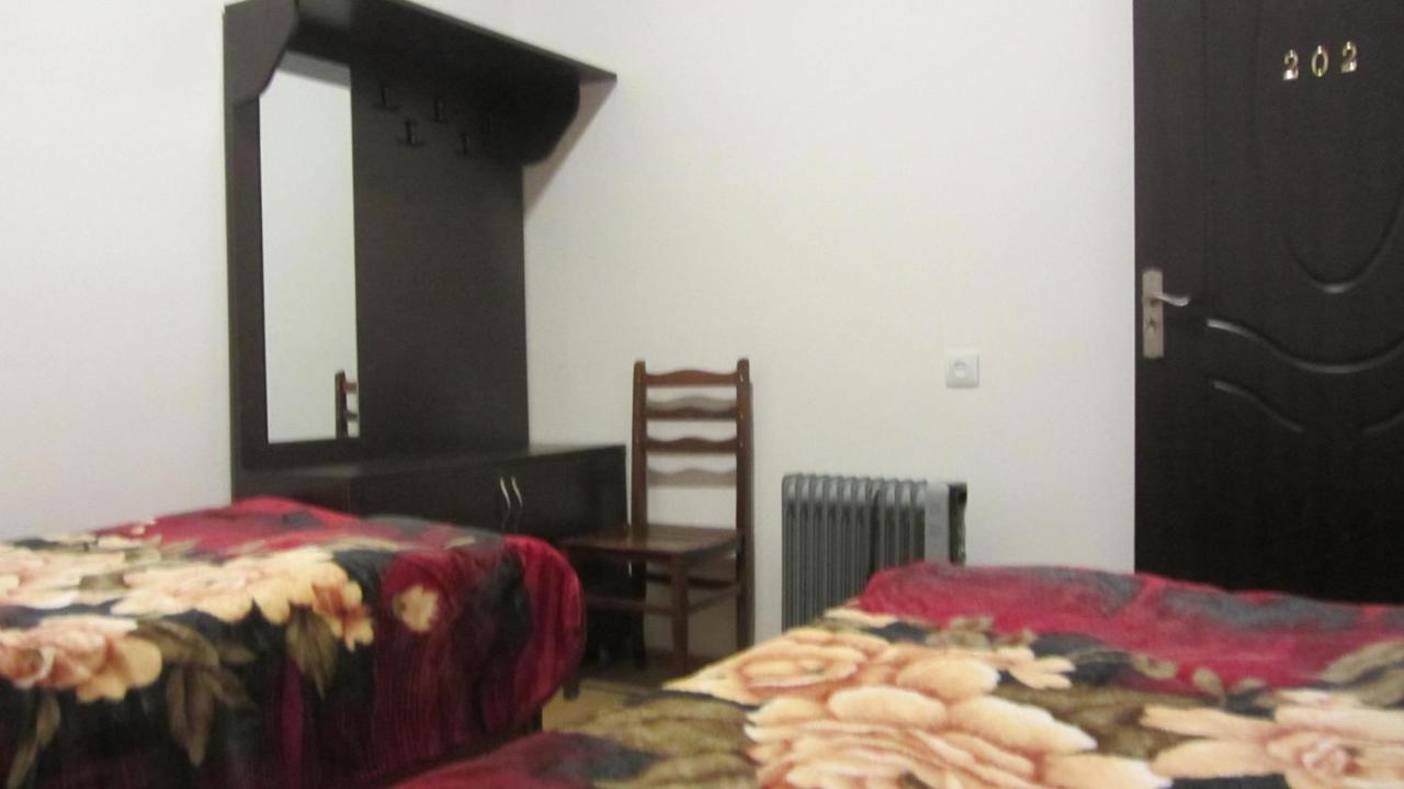 Guest House Adelina Mestia Buitenkant foto