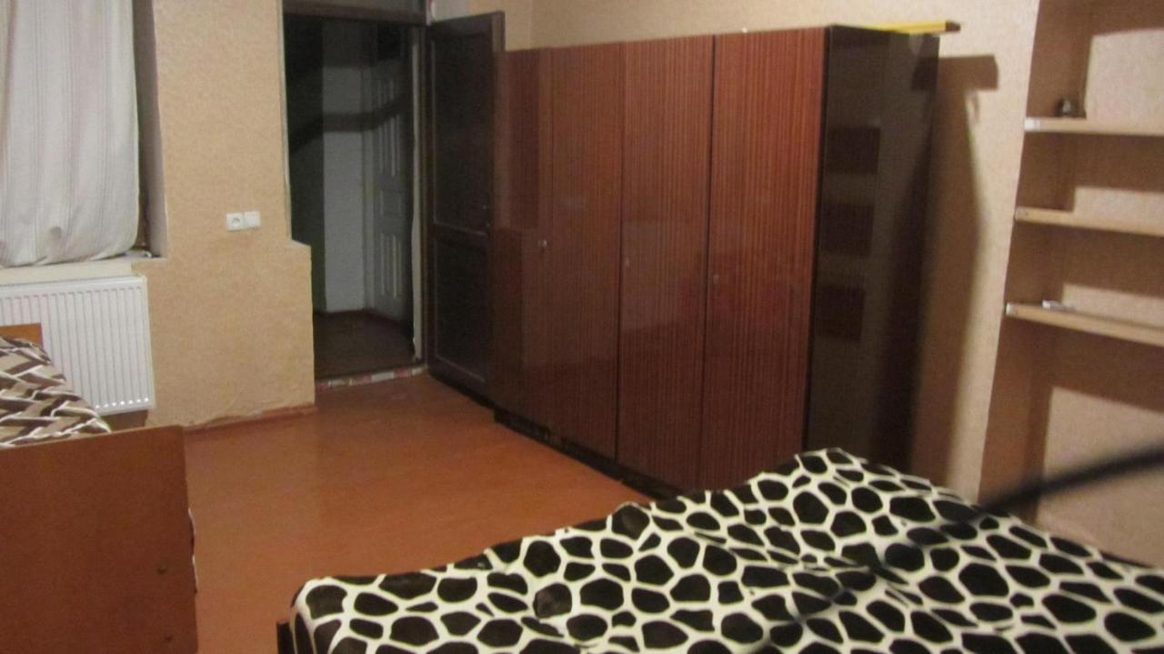 Guest House Adelina Mestia Buitenkant foto