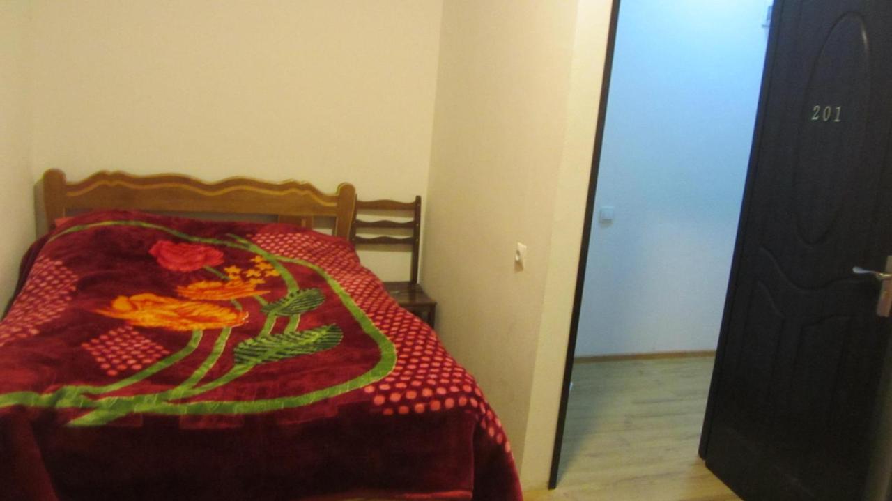 Guest House Adelina Mestia Buitenkant foto